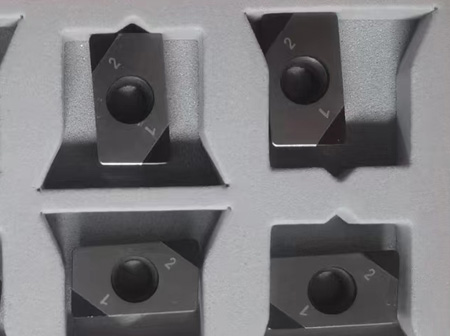 APKT1135 CBN Insert